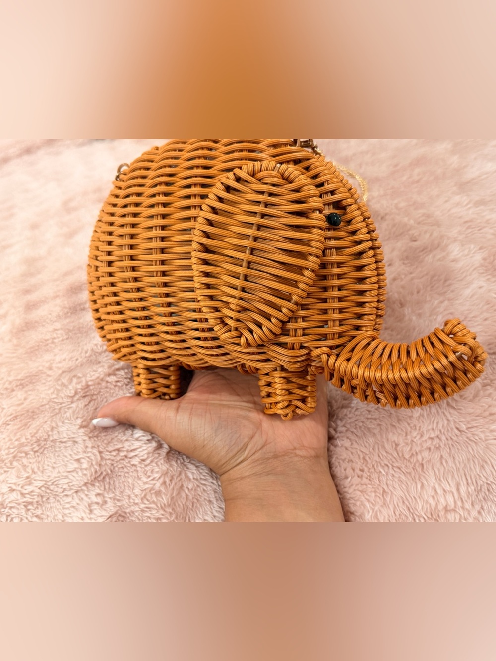 Tommy Bahama Woven Elephant Crossbody Bag - Brown with Gold Chain - Picture 7 of 9